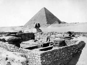 Le temple de la vallée de Khafra avec le Grand Sphinx et la pyramide de Khéops, c.1880 - J. Pascal Sebah